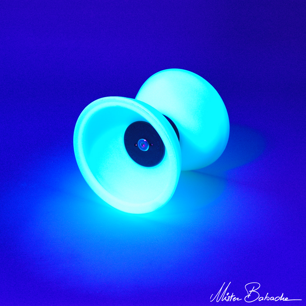 Diabolo TORNADO MOON (without handsticks) with ball bearing axle - glow in the dark