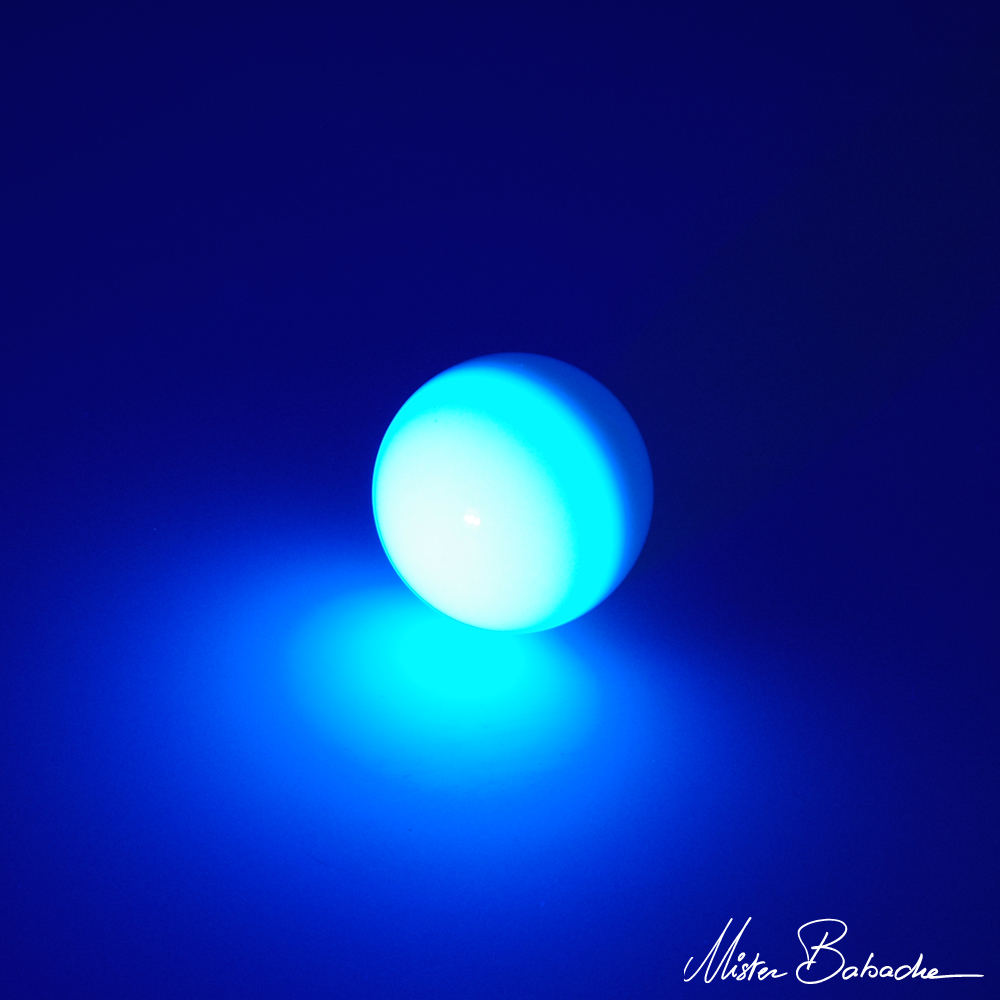 Balle acrylique - 64 mm - réactif UV