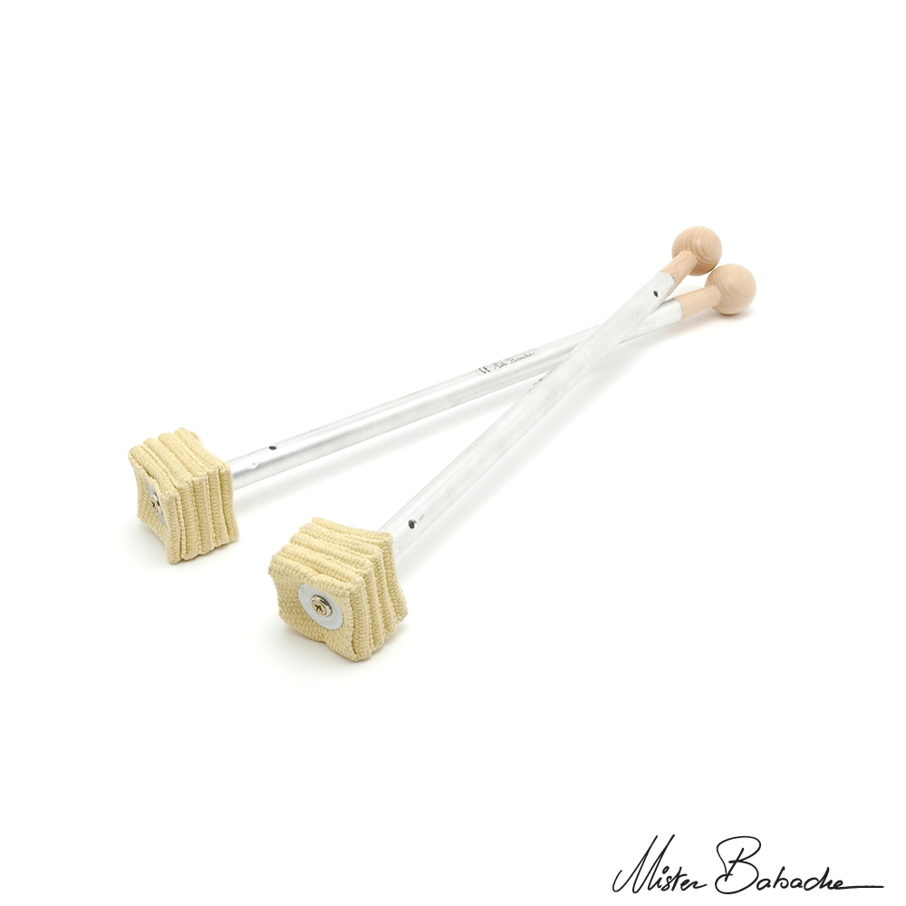 Swinging fire torch